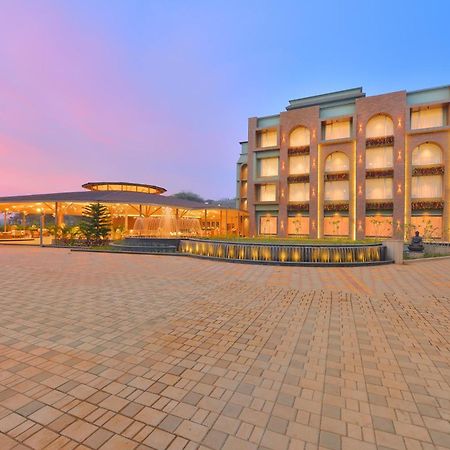 Urbane By Treat Daman Otel Dış mekan fotoğraf