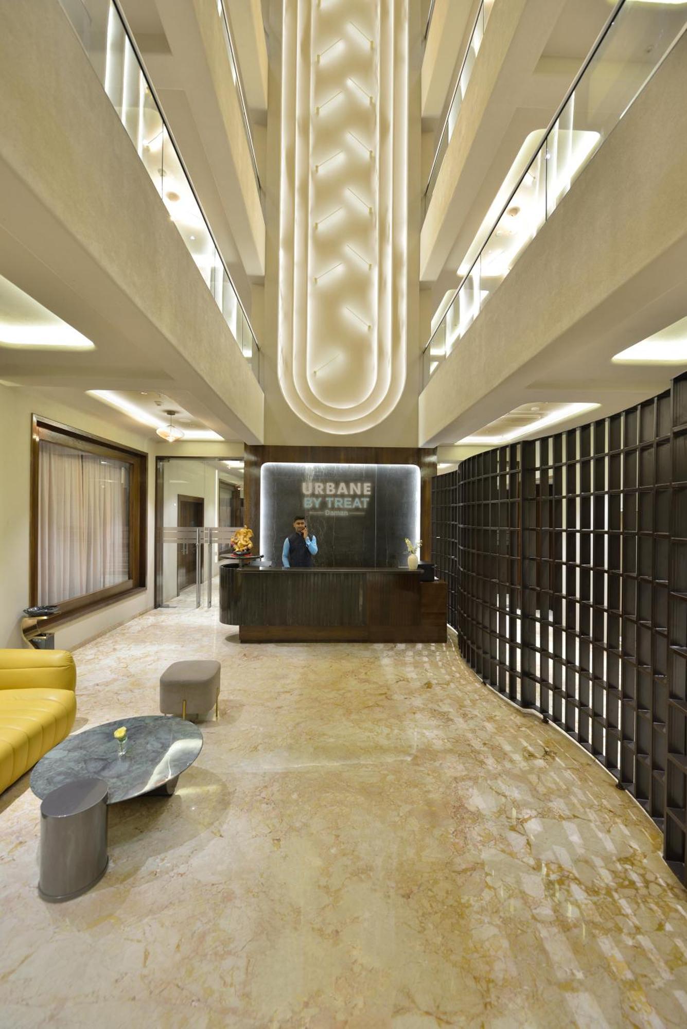 Urbane By Treat Daman Otel Dış mekan fotoğraf