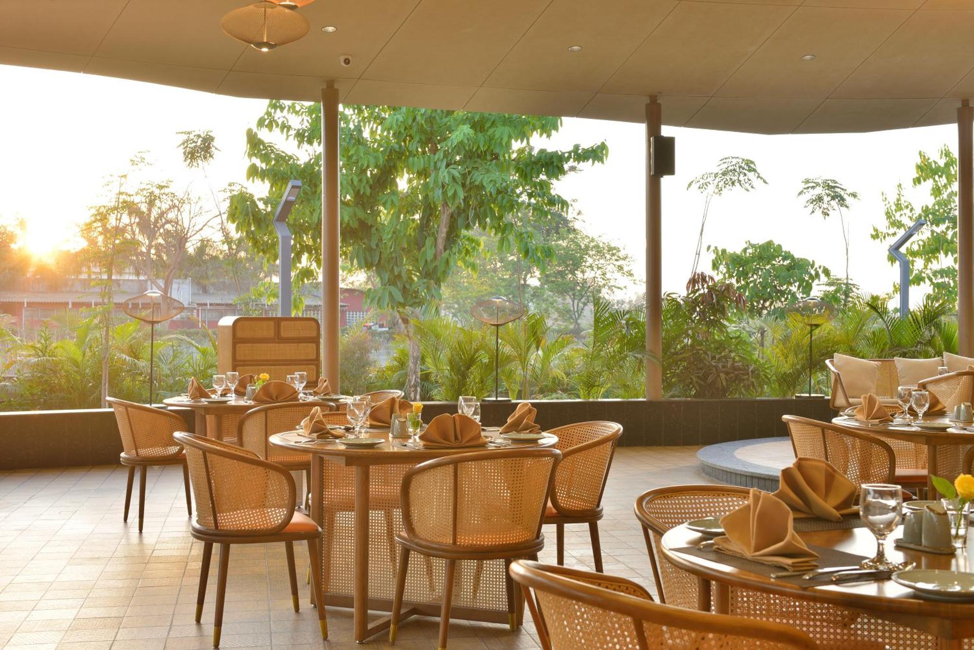 Urbane By Treat Daman Otel Dış mekan fotoğraf